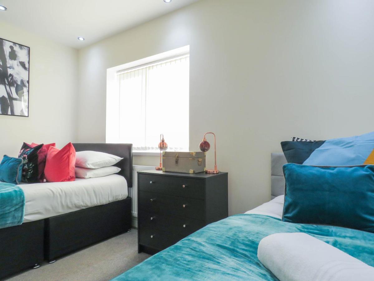 Tudors Esuites Four Bedroom House Μπέρμιγχαμ Εξωτερικό φωτογραφία